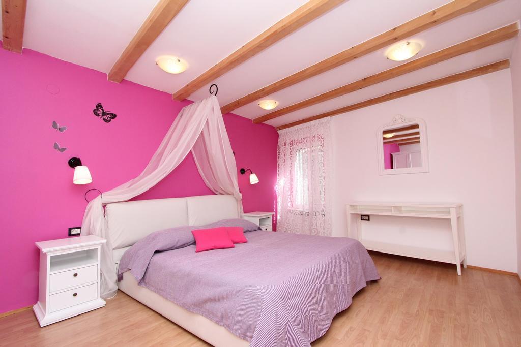 Apartment Midea Rovigno Esterno foto